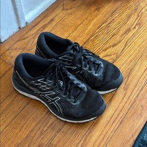 Women’s ASICS Black Athletic Running Shoes Gel-Cumulus